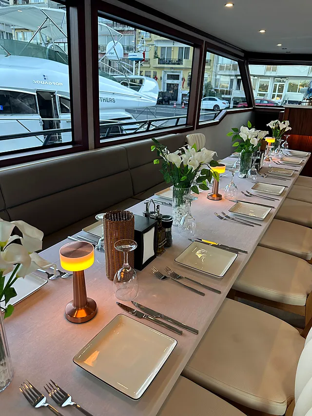 Dining on board: İkiyaka Tur