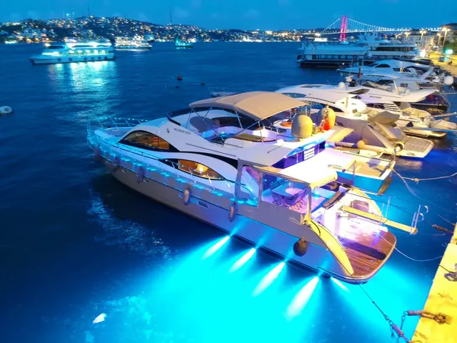 Night cruises: İkiyaka Tur