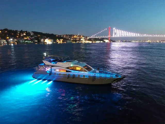 Night cruises: İkiyaka Tur
