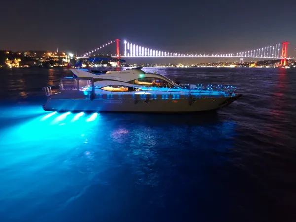 Night cruises: İkiyaka Tur