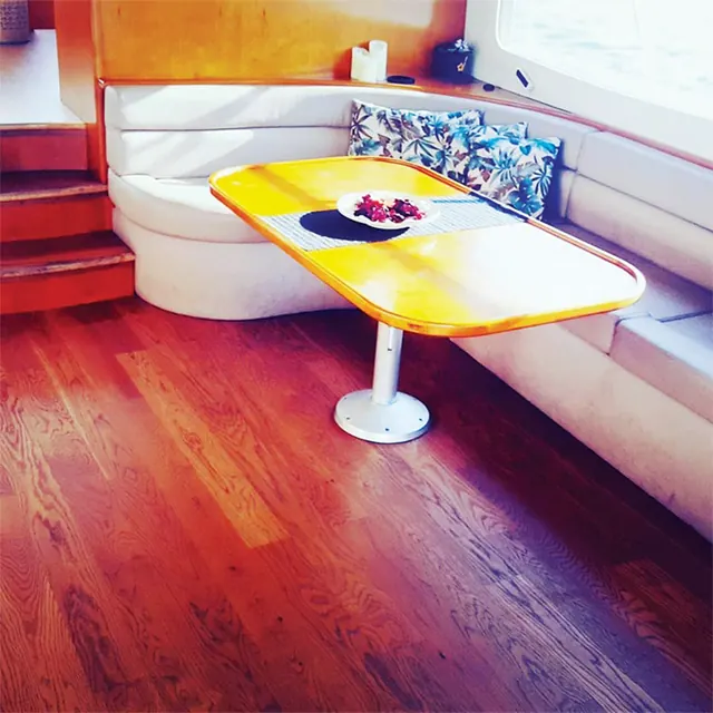 Interiors: İkiyaka Tur