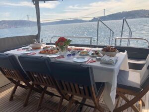Deniz üzerinde özel davet