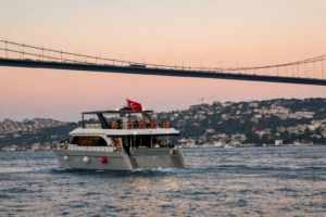 İstanbul Boğazı’nda Özel Günler İçin Yat Kiralama Rehberi